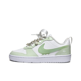 Nike: Светлые кроссовки  Court