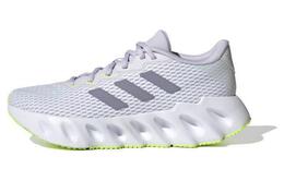 Adidas: Белые кроссовки 