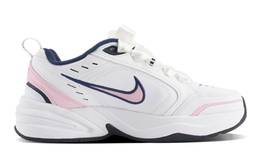 Nike: Белые кроссовки  Air Monarch