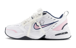 Nike: Белые кроссовки  Air Monarch