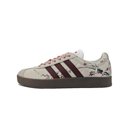 Adidas: Белые кроссовки  Skateboarding