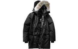 Canada Goose: Чёрный пуховик 