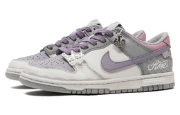Nike: Белые кроссовки  Dunk