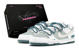 Nike: Белые кроссовки  Dunk