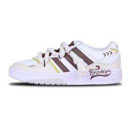 Adidas: Белые кроссовки  Skateboarding