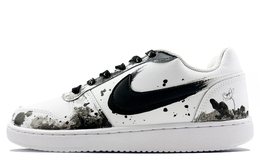 Nike: Белые кроссовки 