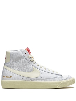 Nike: Белые кеды  Blazer Mid 77 Vintage