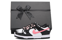 Nike: Розовые кроссовки  Dunk
