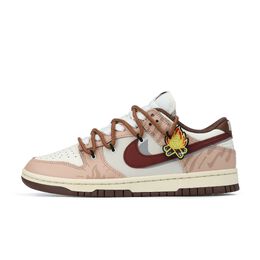Nike: Коричневые кроссовки  Dunk