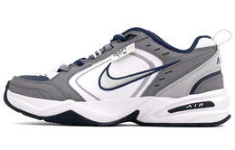 Nike: Белые кроссовки  Air Monarch