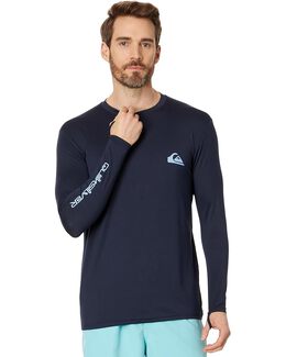 Quiksilver: Тёмная футболка 