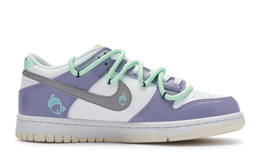 Nike: Белые кроссовки  Dunk