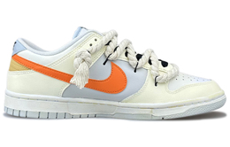 Nike: Белые кроссовки  Dunk