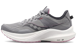 Saucony: Кроссовки 