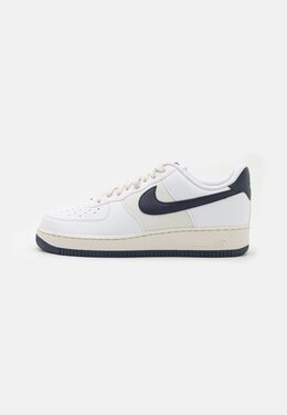 Nike: Белые кроссовки  Air Force 1