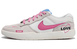 Nike: Белые кроссовки 