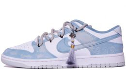 Nike: Голубые кроссовки  Dunk