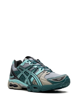 Asics: Серые кроссовки  Gel-Nimbus