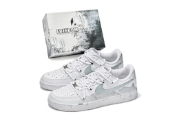 Nike: Серебристые кроссовки  Air Force 1