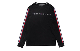 Tommy Hilfiger: Чёрная футболка 