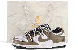 Nike: Белые кроссовки  Dunk