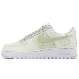 Nike: Зелёные кроссовки  Air Force 1