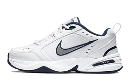 Nike: Белые кроссовки  Air Monarch