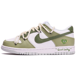 Nike: Зелёные кроссовки  Dunk