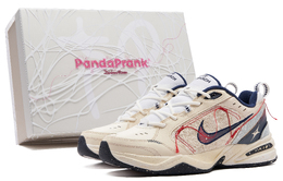 Nike: Бежевые кроссовки  Air Monarch