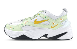 Nike: Зелёные кроссовки 