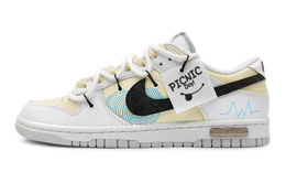 Nike: Серые кроссовки  Dunk