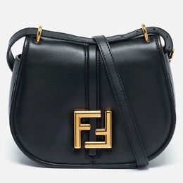 Fendi: Чёрная сумка 