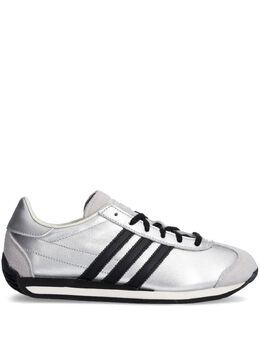 adidas: Серебристые кроссовки 