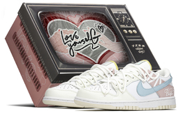 Nike: Жёлтые кроссовки  Dunk
