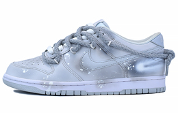 Nike: Белые кроссовки  Dunk
