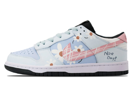 Nike: Белые кроссовки  Dunk