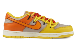 Nike: Оранжевые кроссовки  Dunk