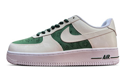 Nike: Зелёные кроссовки  Air Force 1