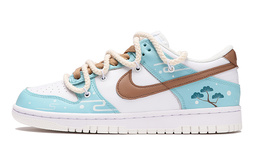 Nike: Белые кроссовки  Dunk