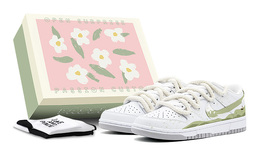 Nike: Белые кроссовки  Dunk