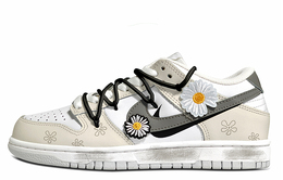Nike: Бежевые кроссовки  Dunk