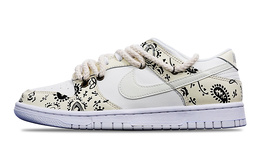Nike: Белые кроссовки  Dunk