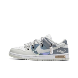 Nike: Серые кроссовки  Dunk