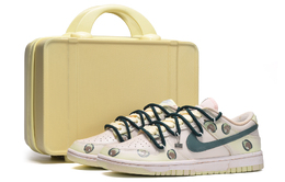 Nike: Розовые кроссовки  Dunk