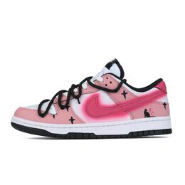 Nike: Белые кроссовки  Dunk