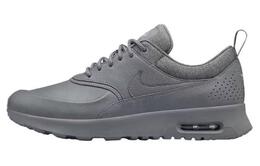 Nike: Серые кроссовки  Air Max Thea