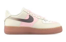 Nike: Бежевые кроссовки  Air Force 1