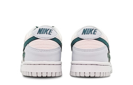 Nike: Зелёные кроссовки  Dunk