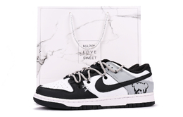 Nike: Тёмные кроссовки  Dunk