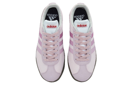 Adidas: Розовые кроссовки  Skateboarding